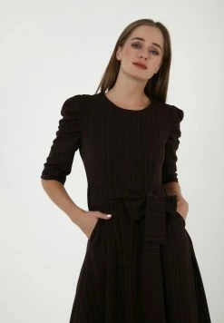 Madam-T ANGE - Robe Longue - Braun -Madam-T Soldes 2022 71af466395b1448a8e40291402a644ea