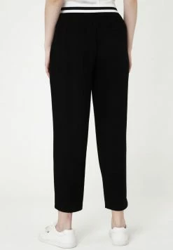 Madam-T Pantalon De Survêtement - Schwarz 11 Madam-T Pantalon De Survêtement - Schwarz -Madam-T Soldes 2022 767dd686cbf349bd812c2c9687007337