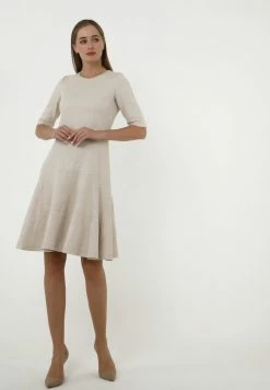 Madam-T Robe De Jour - Creme -Madam-T Soldes 2022 776f3efe630a4db2b3a41d071cc7ee65