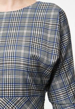 Madam-T ASUANA - Robe De Jour - Grau/ Indigo 11 Madam-T ASUANA - Robe De Jour - Grau/ Indigo -Madam-T Soldes 2022 7dbb2cd28785486c8a7162e95b19b0ac