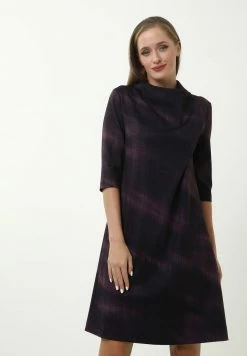 Madam-T LEELINA - Robe De Jour - Purple -Madam-T Soldes 2022 7e6474b132094ae5ba2fd46a37ed532e
