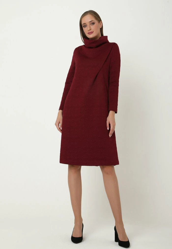 Madam-T ALLTAGS LILUNA - Robe Pull - Weinrot 2 Madam-T ALLTAGS LILUNA - Robe Pull - Weinrot – Image 2