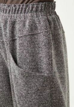 Madam-T HOSE RENE - Pantalon De Survêtement - Grey -Madam-T Soldes 2022 837bb95a09e948cf8d3b599128745d16