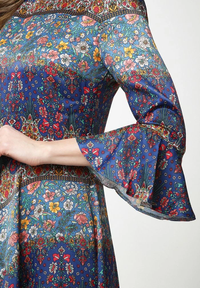 Madam-T JULIETTE - Robe De Jour - Blau, Rot 6 Madam-T JULIETTE - Robe De Jour - Blau, Rot – Image 6