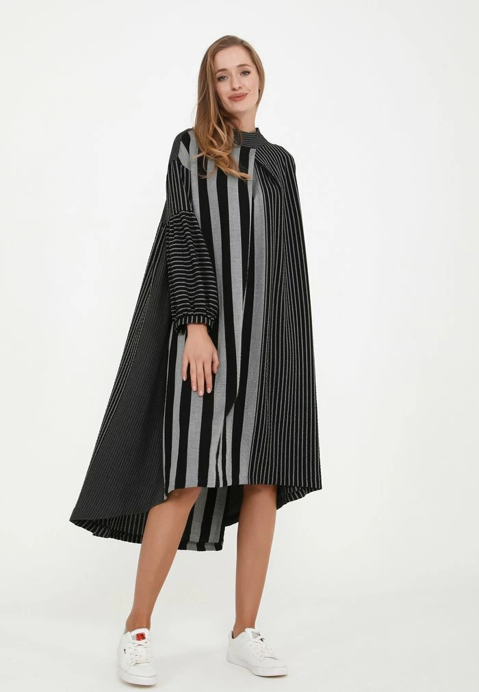 Madam-T Robe De Jour - Grau, Schwarz 2 Madam-T Robe De Jour - Grau, Schwarz – Image 2