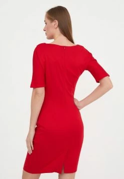 Madam-T PIHTA - Robe Fourreau - Von Red Hat -Madam-T Soldes 2022 8ac607c1b00b4338b7a20cc81ae22af8