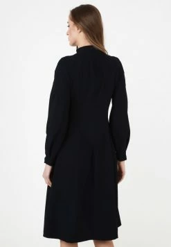 Madam-T Robe Chemise - Blau -Madam-T Soldes 2022 8b378056454a49b0ae7bc78d6e4527a6