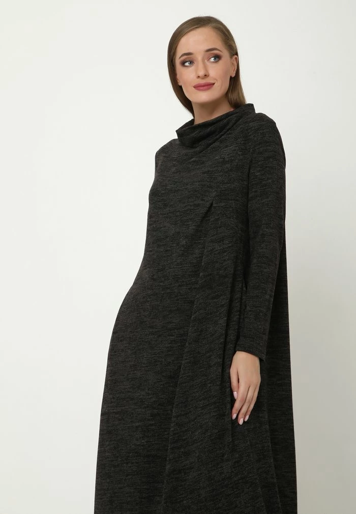 Madam-T Robe Pull - Schwarz 4 Madam-T Robe Pull - Schwarz – Image 4