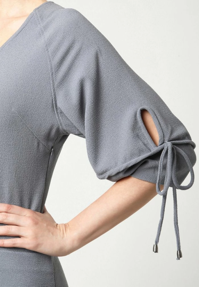 Madam-T ANHELITA - Robe De Jour - Lichtgrau 6 Madam-T ANHELITA - Robe De Jour - Lichtgrau – Image 6