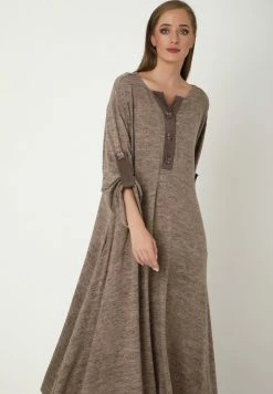 Madam-T PULSARA - Robe Longue - Dunkel-beige -Madam-T Soldes 2022 903e34046ea64be6be39dd40cdb334af