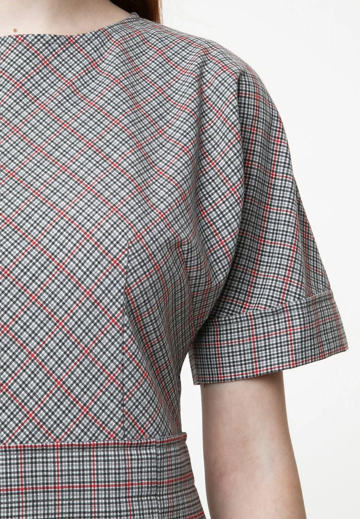 Madam-T Robe Fourreau - Grau Pink 5 Madam-T Robe Fourreau - Grau Pink – Image 5