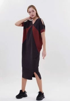 Madam-T SENTIABRINA - Robe Pull - Brantn Tera Orkotta 13 Madam-T SENTIABRINA - Robe Pull - Brantn Tera Orkotta -Madam-T Soldes 2022 90b704cd816a49869991c0c63af41af1