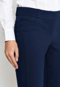 Madam-T BELINA - Chino - Blau -Madam-T Soldes 2022 92ee408f4dbb422a8fec26f8a6ceac75