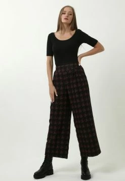 Madam-T GERDI - Pantalon Classique - Brown -Madam-T Soldes 2022 93bcf870b189427c9d876e3d9884f774