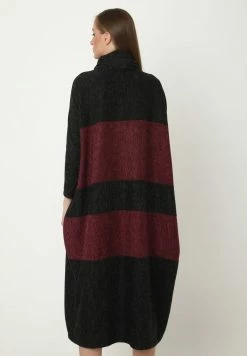 Madam-T Robe Pull - Schwarz Weinrot -Madam-T Soldes 2022 99b76184d7e34a9dbe67dfeef44c4927