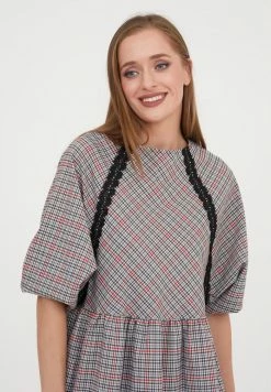 Madam-T ADAMASA - Robe De Jour - Grüner Zig Rot 11 Madam-T ADAMASA - Robe De Jour - Grüner Zig Rot -Madam-T Soldes 2022 9ccc68b1ec764abc8e5859b0e8b1fd4c