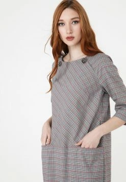 Madam-T FERULE - Robe Fourreau - Grau/ Pink -Madam-T Soldes 2022 9e6f082f9de34472aedfb84919fb0c86