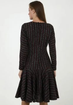 Madam-T SAMARA - Robe Pull - Grau Weinrot -Madam-T Soldes 2022 a763df71f6b245b39ddd263a33e3741c