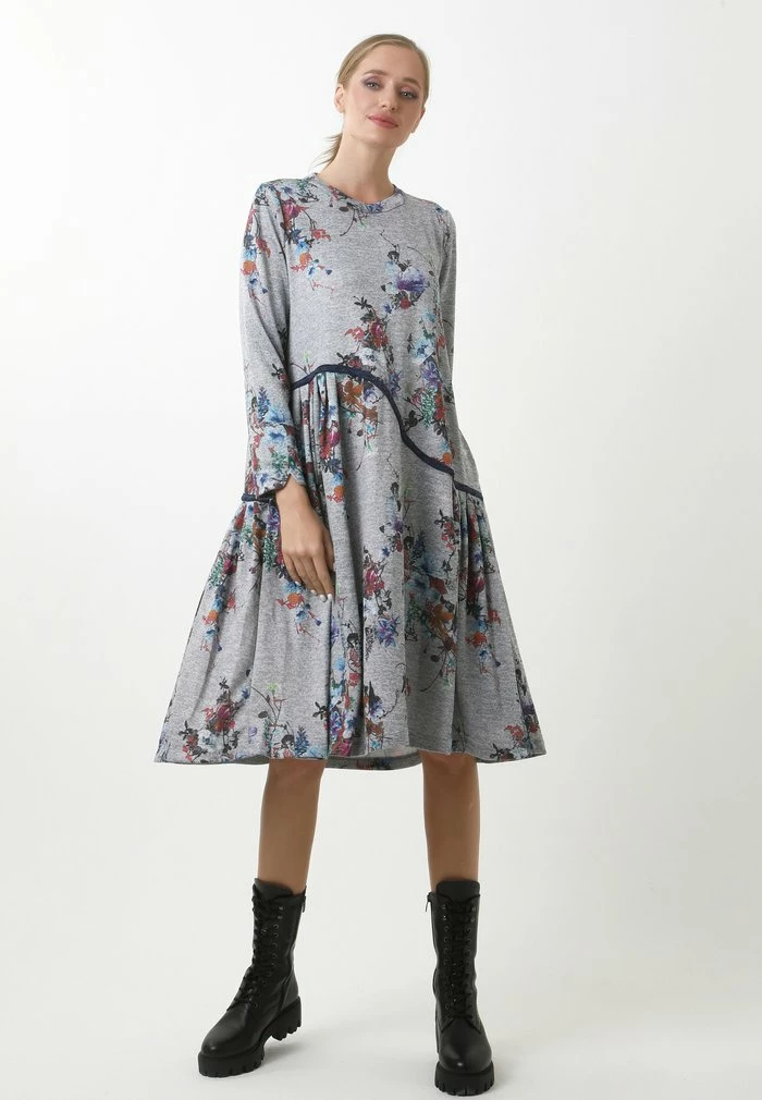 Madam-T Robe De Jour - Grau, Lila 4 Madam-T Robe De Jour - Grau, Lila – Image 4