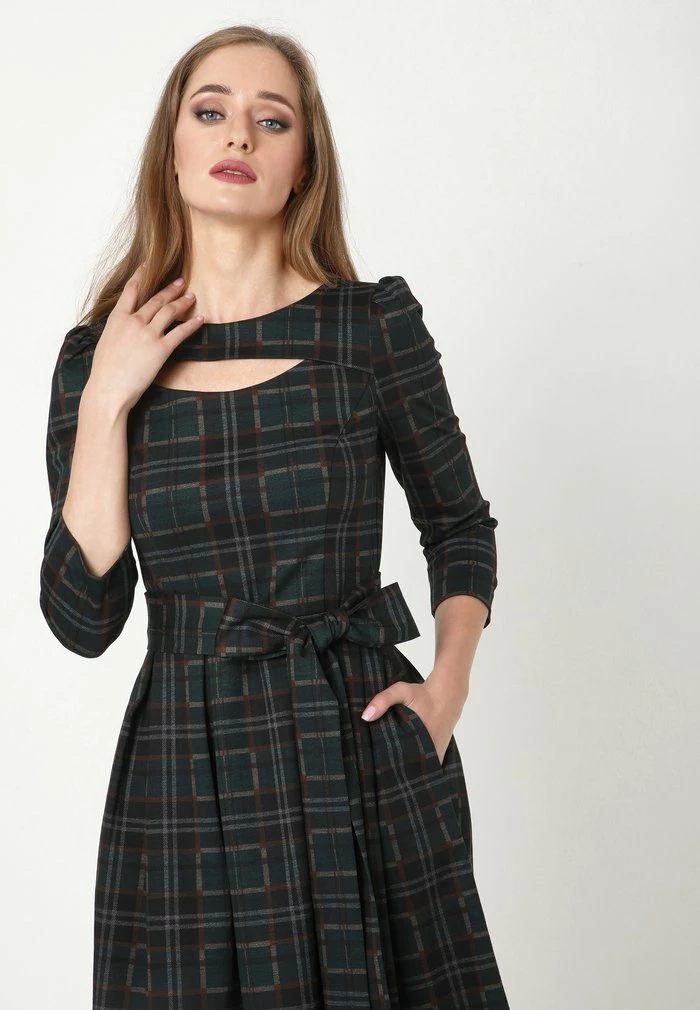 Madam-T JERSEYKLEID AGADA - Robe En Jersey - Schwarz Grün 5 Madam-T JERSEYKLEID AGADA - Robe En Jersey - Schwarz Grün – Image 5