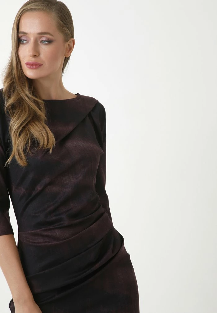 Madam-T PIHTA - Robe Fourreau - Lila, Schwarz 4 Madam-T PIHTA - Robe Fourreau - Lila, Schwarz – Image 4