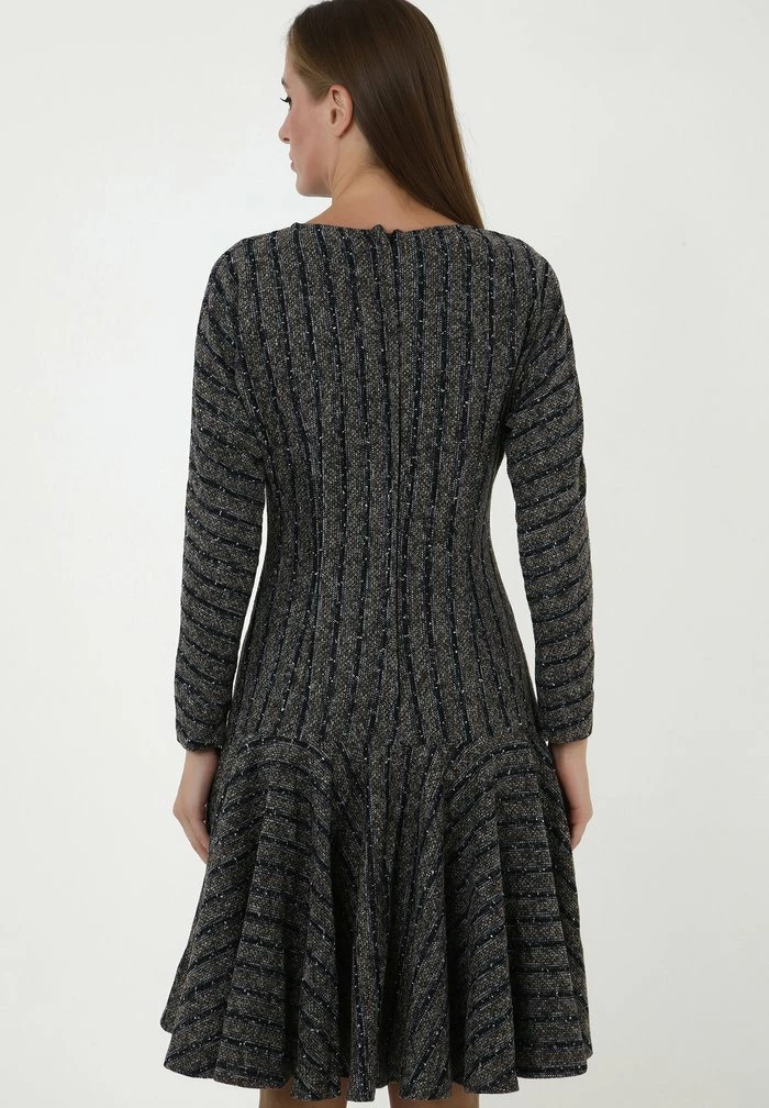 Madam-T SAMARA - Robe Pull - Grau Hellbraun 3 Madam-T SAMARA - Robe Pull - Grau Hellbraun – Image 3