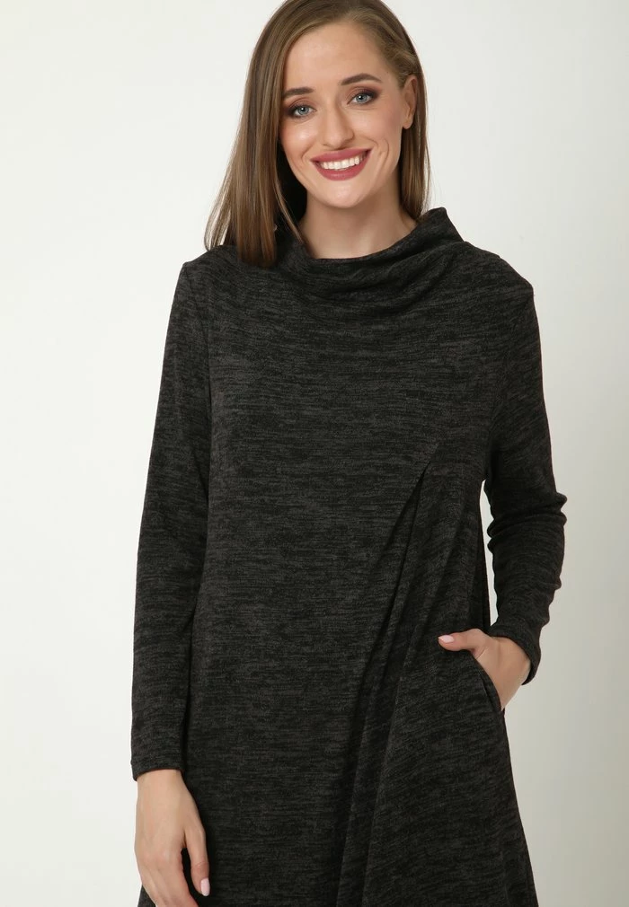 Madam-T Robe Pull - Schwarz 5 Madam-T Robe Pull - Schwarz – Image 5