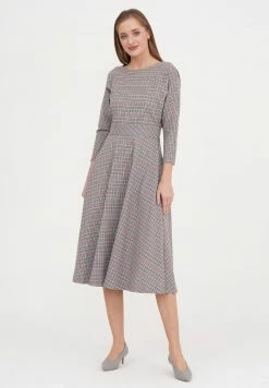 Madam-T ASUANA - Robe De Jour - Grüner Zig/rot