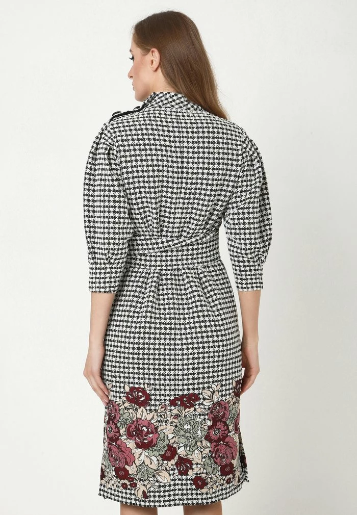 Madam-T Robe Fourreau - Weiß, Schwarz 3 Madam-T Robe Fourreau - Weiß, Schwarz – Image 3