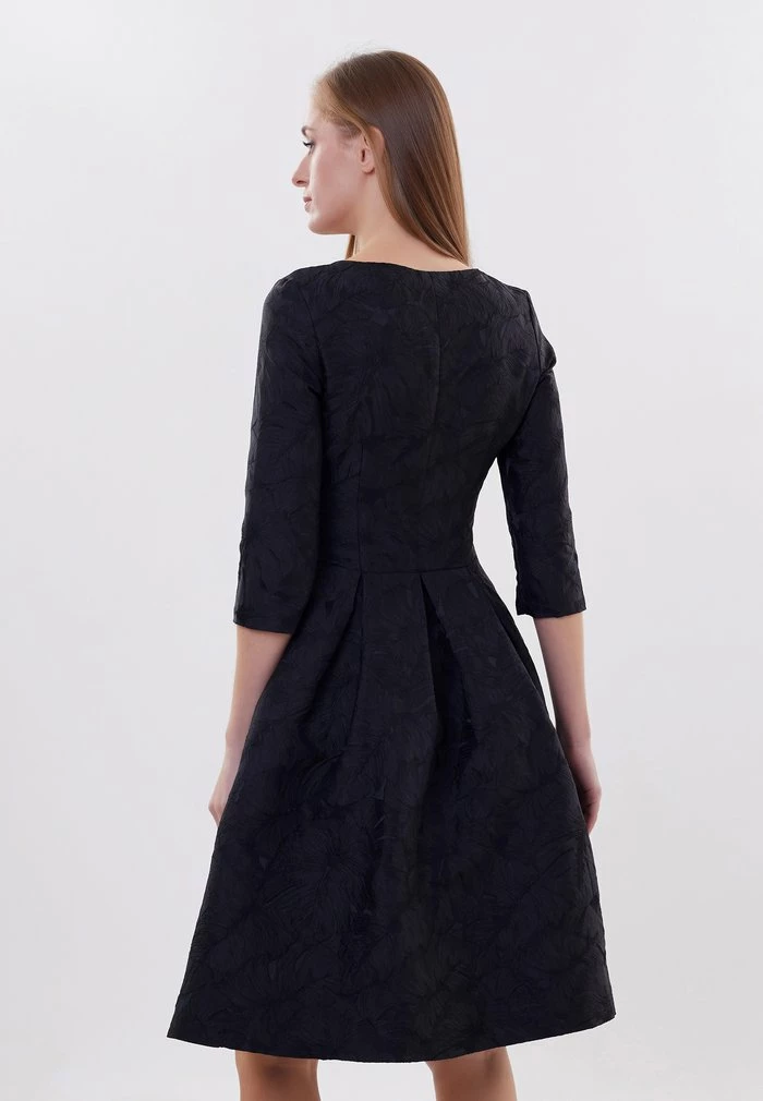 Madam-T AHNA - Robe De Jour - Neue Fragen 3 Madam-T AHNA - Robe De Jour - Neue Fragen – Image 3