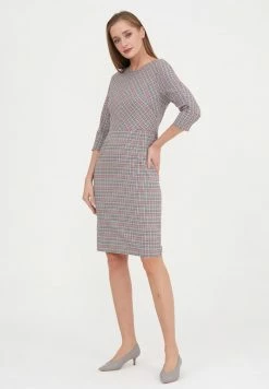 Madam-T KORFU - Robe Fourreau - Grüner Zig/rot -Madam-T Soldes 2022 bb1c0cb05c8f4917a27ed5aba493dde1