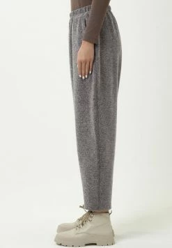 Madam-T HOSE VULA - Pantalon De Survêtement - Grey -Madam-T Soldes 2022 bc40aa157e3a422184095cbb0f96cd5d