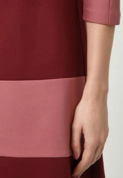 Madam-T MAXIMA - Robe En Jersey - Rosa Weinrot -Madam-T Soldes 2022 bf6c7959ea3b41ffa5ef3e6431c18bf5