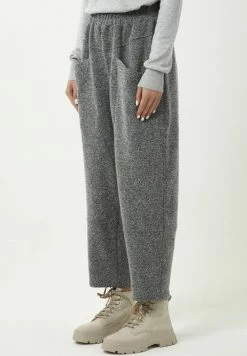 Madam-T HOSE RENE - Pantalon De Survêtement - Black 11 Madam-T HOSE RENE - Pantalon De Survêtement - Black -Madam-T Soldes 2022 c0714af72a6b4669b7af185b5522df85