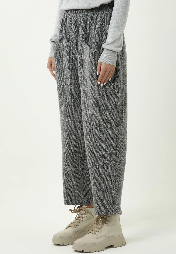 Madam-T HOSE RENE - Pantalon De Survêtement - Black 4 Madam-T HOSE RENE - Pantalon De Survêtement - Black – Image 4