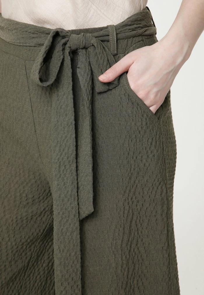 Madam-T TALIKA - Pantalon Classique - Khakifarben 8 Madam-T TALIKA - Pantalon Classique - Khakifarben – Image 8