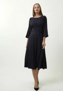 Madam-T MAGDALENA - Robe De Jour - Lila -Madam-T Soldes 2022 c73d80e8ca2a4667968d2a4d47644d0e