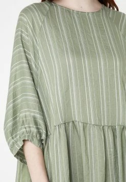 Madam-T Robe Longue - Olive/ Weiß -Madam-T Soldes 2022 c974f0d74722492d91bd00bd30a01c1e