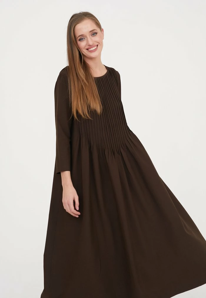 Madam-T DARI - Robe De Jour - Bro Strudn 6 Madam-T DARI - Robe De Jour - Bro Strudn – Image 6