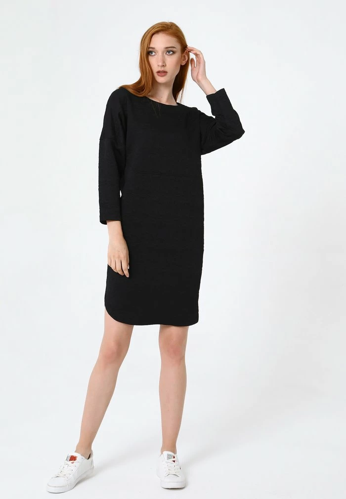 Madam-T Robe De Jour - Schwarz 4 Madam-T Robe De Jour - Schwarz – Image 4