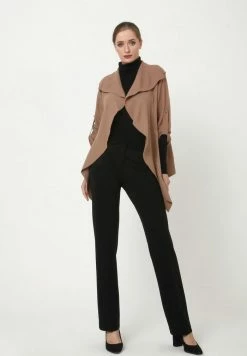 Madam-T Soldes 2022 -Madam-T Soldes 2022 cf8e8a5cd99444a58343870e5d18f63a