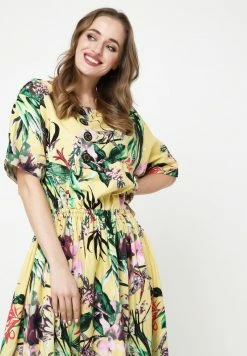 Madam-T CAMUS - Robe De Jour - Gelbgrün -Madam-T Soldes 2022 d22e0a8f8bd046978acaac81427bf3aa