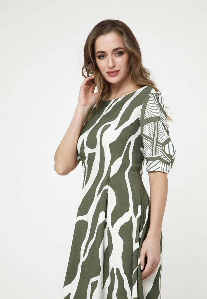 Madam-T KLEID ROBERTA - Robe De Jour - Khaki/weiß 4 Madam-T KLEID ROBERTA - Robe De Jour - Khaki/weiß – Image 4