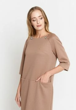 Madam-T Robe Pull - Hellbraun -Madam-T Soldes 2022 d4f53e6637864fa5a162ddb51a3f2210