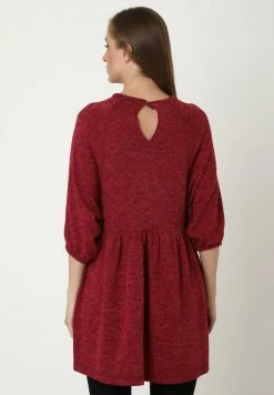 Madam-T Robe De Jour - Red 11 Madam-T Robe De Jour - Red -Madam-T Soldes 2022 d9f52d8342274fa8ae643ca87115c8e7