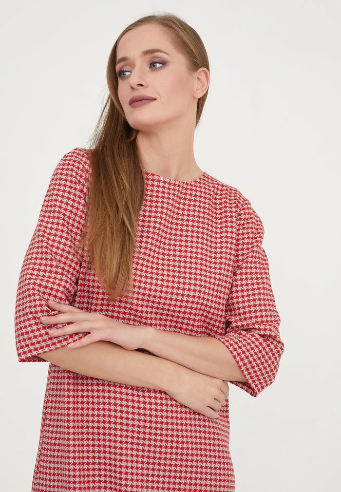 Madam-T FEEKE - Robe De Jour - Grüner Zig Rot 5 Madam-T FEEKE - Robe De Jour - Grüner Zig Rot – Image 5