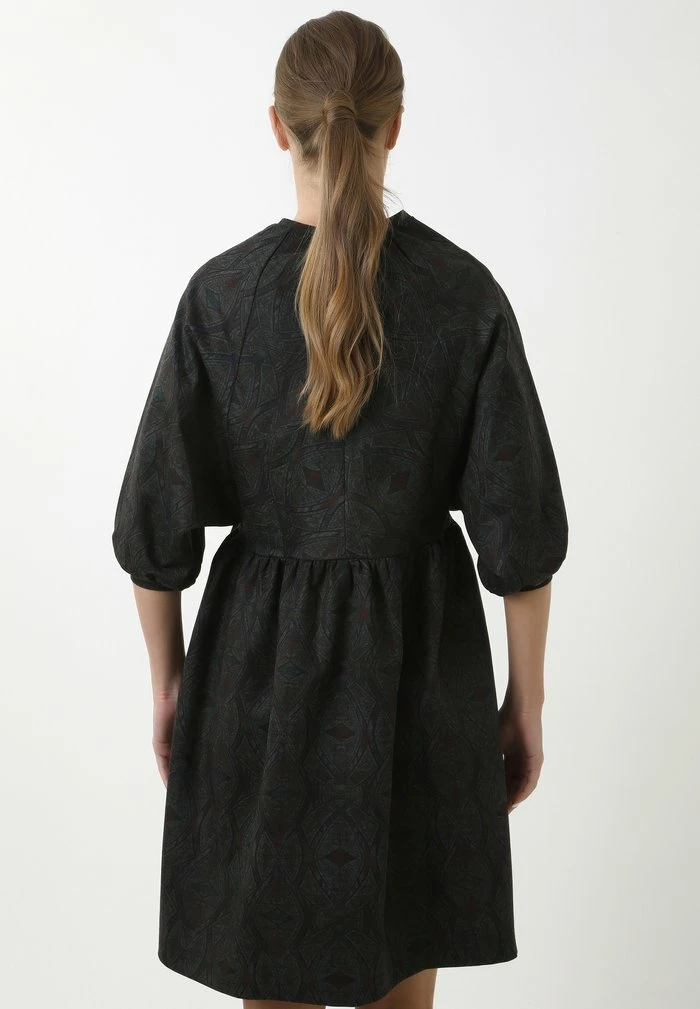 Madam-T ADAMASA - Robe De Jour - Wein Rot/grün 3 Madam-T ADAMASA - Robe De Jour - Wein Rot/grün – Image 3