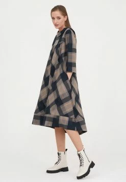 Madam-T JULIE - Robe De Jour - Bla Askk Beige -Madam-T Soldes 2022 e7133dd990d24ac891e7f48e9391d1f1