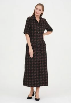 Madam-T ORSOLA - Robe Chemise - Schwarz/rot -Madam-T Soldes 2022 e92164a89dc043f38fd6d63e04f1e35d