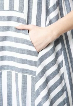 Madam-T KIRATA - Robe De Jour - Blau, Weiß -Madam-T Soldes 2022 ec3386fe8013436e83ab6aa12556138a